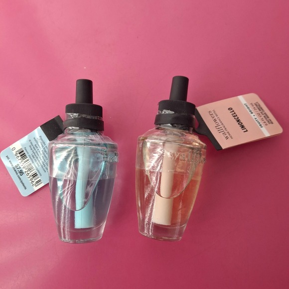 Bath & Body Works Wallflowers EUCALYPTUS RAIN & LIMONCELLO Fragrance Refills 2pk - Picture 2 of 2